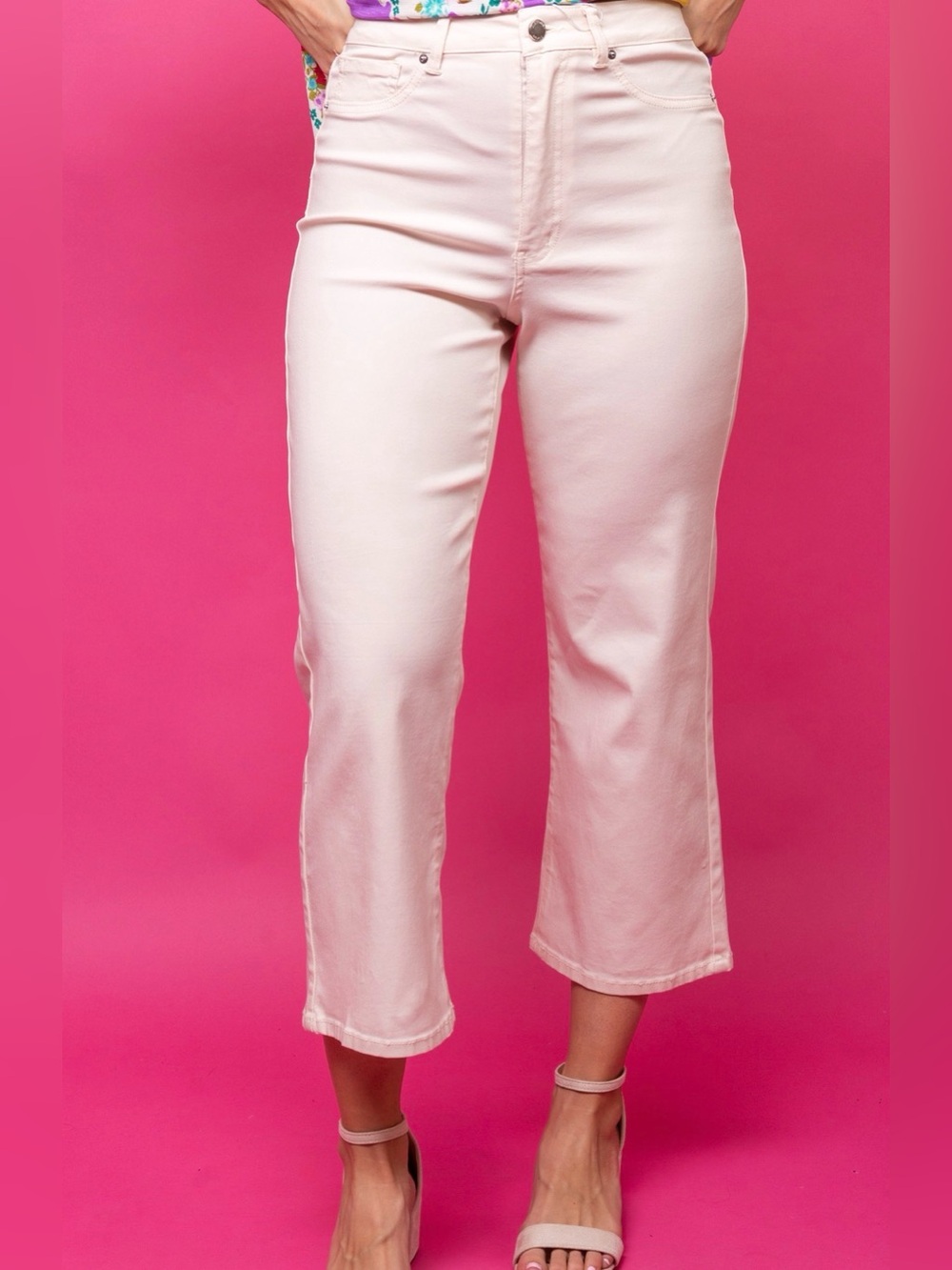 The best kick flares with so much stretch!